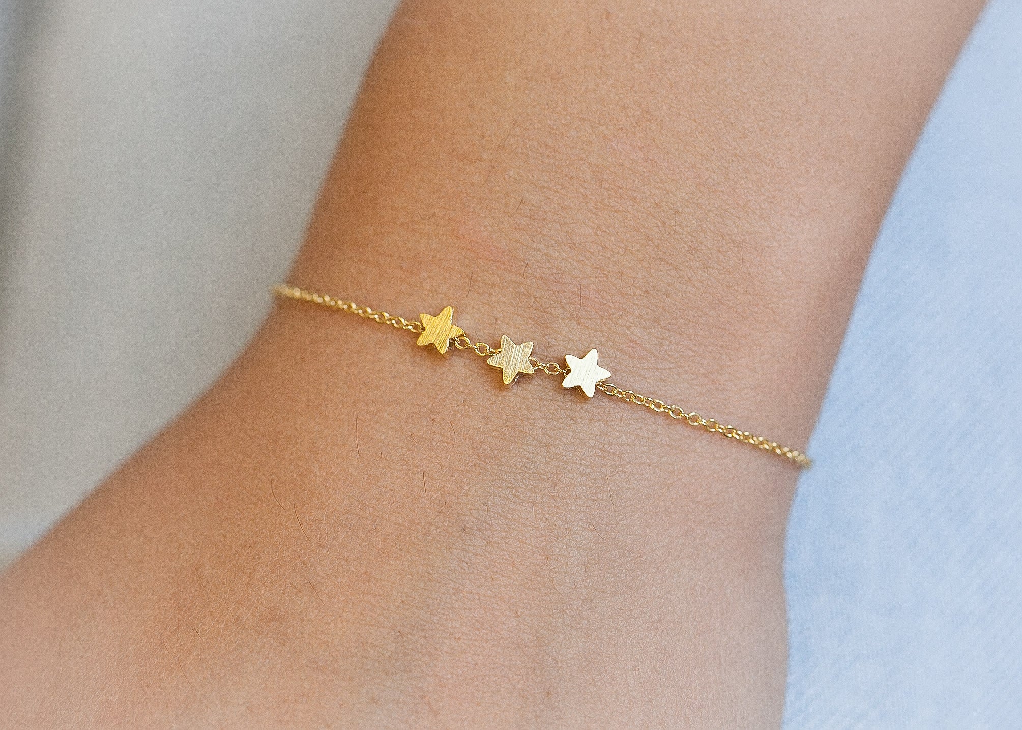 Bracelet 3 étoiles doré – Elise et moi